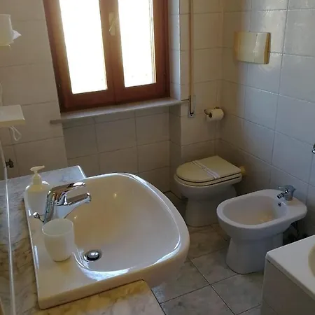 Bed and Breakfast Villa De' Pini *