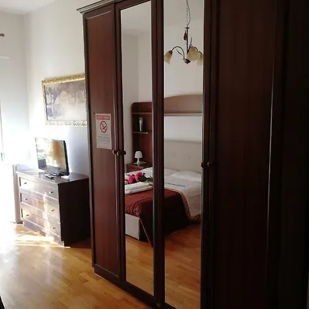 Bed and Breakfast Villa De' Pini