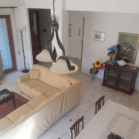 فندق مبيت وإفطار Villa De' Pini